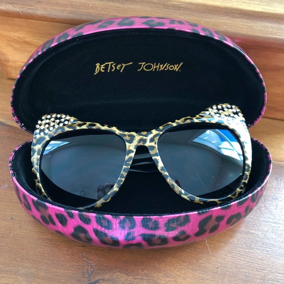 Betsey Johnson Accessories - Betsey Johnson Sunglasses w/Case